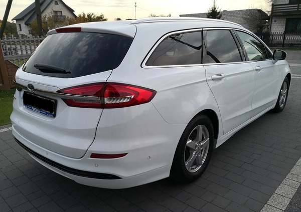 Ford Mondeo cena 68880 przebieg: 144000, rok produkcji 2018 z Krosno małe 301